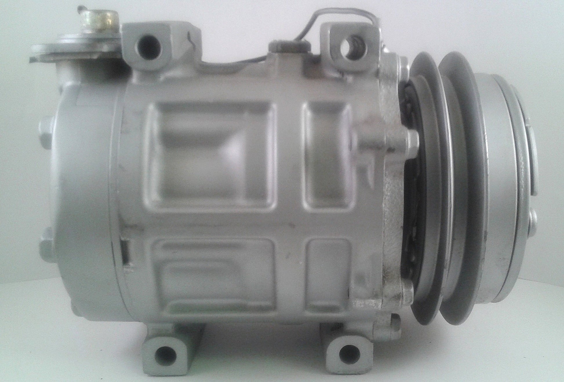 A/C Compressor For 86-88 Mazda RX-7 1.3L  Ready Aire 2204 w/ Sanden SD708 Clutch