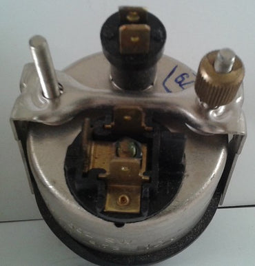 VDO Gauge 0-150 PSI Oil Pressure Electric 2-1/32" Inch Diameter 12V NOS - MADE IN GERMANY